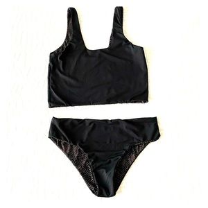 Acacia Aspen top & Atlanta Bottom in Ebony, size L